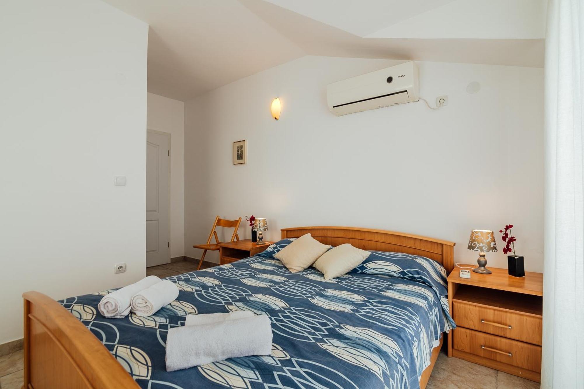 Holiday Home Amanda Hollick Котор Екстер'єр фото