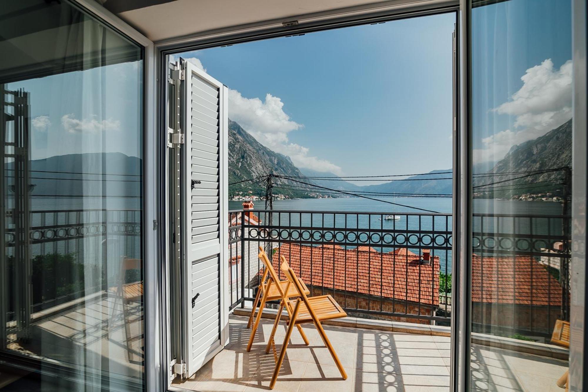 Holiday Home Amanda Hollick Котор Екстер'єр фото